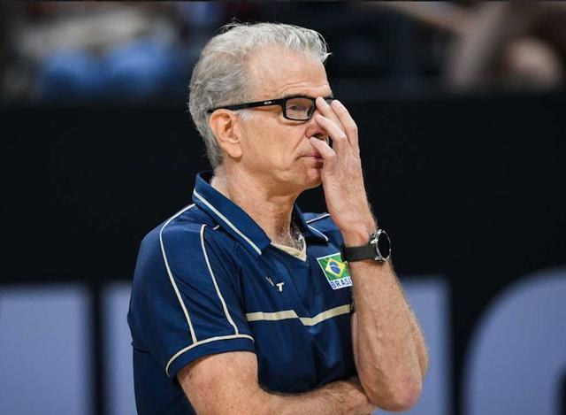 中国男排出, 宾男排错失 中国男排出, 宾男排错失