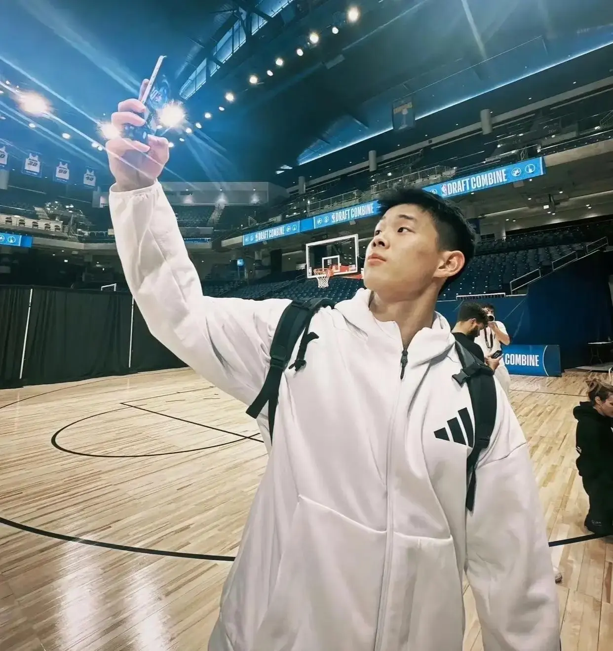 至于卡到哪 至于卡到哪